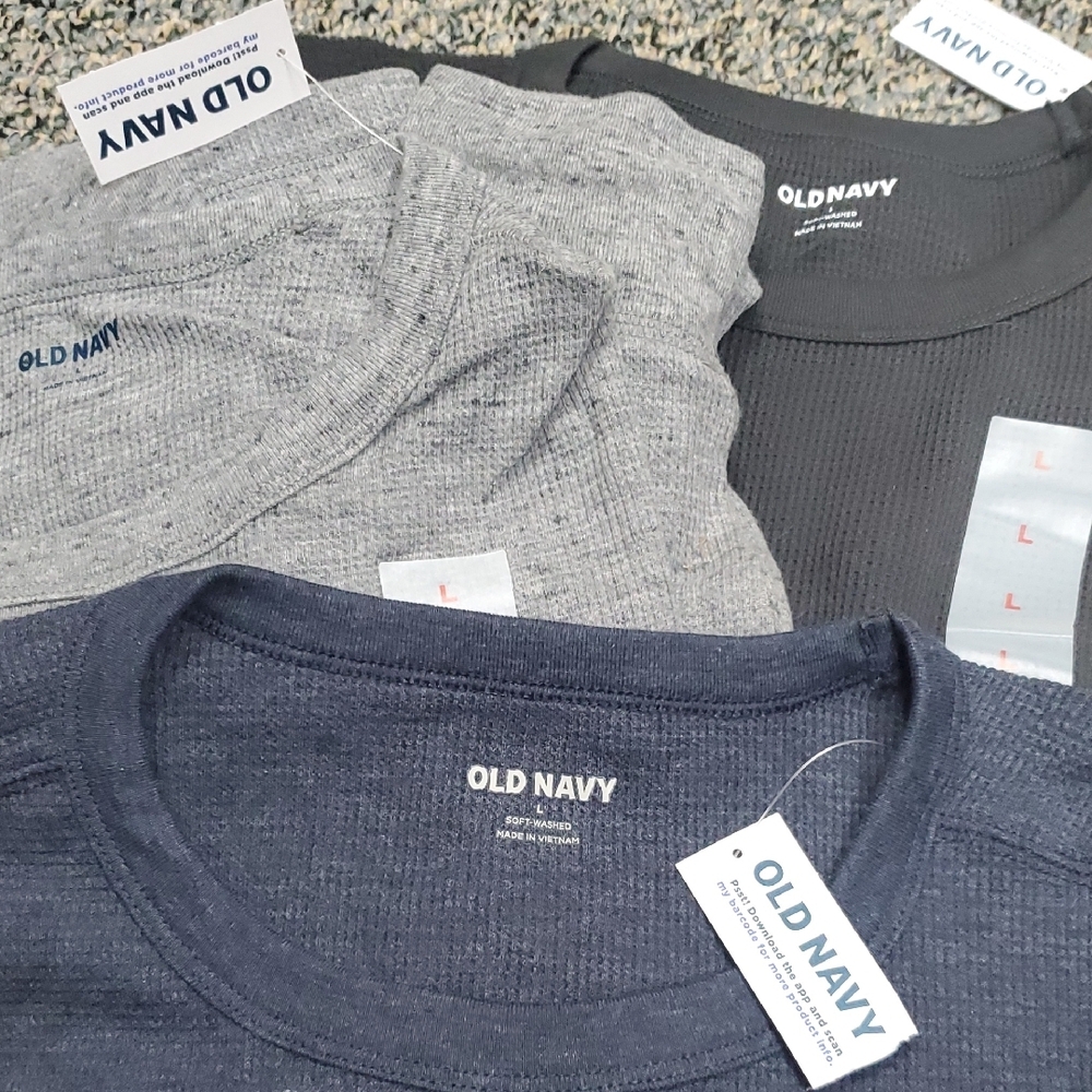 Old Navy Men's Navy and Gray Long Sleeve Tees - Picture 2 of 5